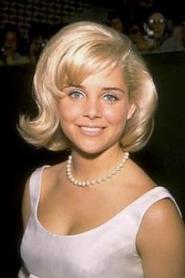 Sue Lyon